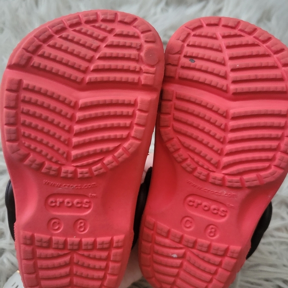 Toddler Girl Red Minnie Mouse Crocs - Picture 6 of 6